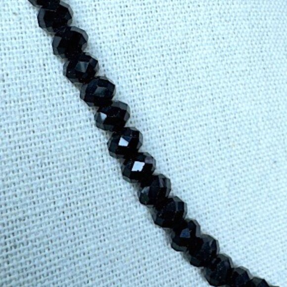 Black Shinny Glass Faceted Beads Necklace 18 inches Magnetic Clasp Prom Wedding - Picture 3 of 7